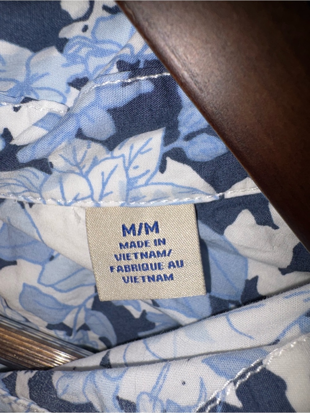 Tommy Bahama Men's Floral Button Down Shirt Medium Navy Blue White Long Sleeve - Picture 4 of 8